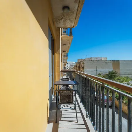 Apartment Walk To Seaside Living Marsalforn